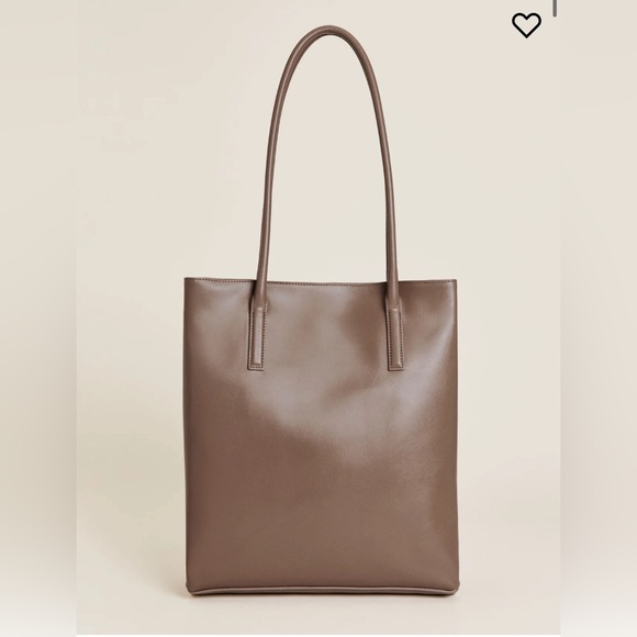 Reformation Tote - Picture 2 of 8